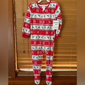 Gerber NWT  Holiday pajama Red and Green Footie with zipper. Size 3T